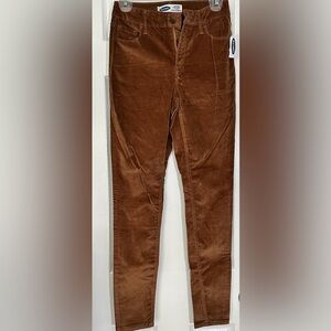 Old Navy velvety skinny pants. New with tags.